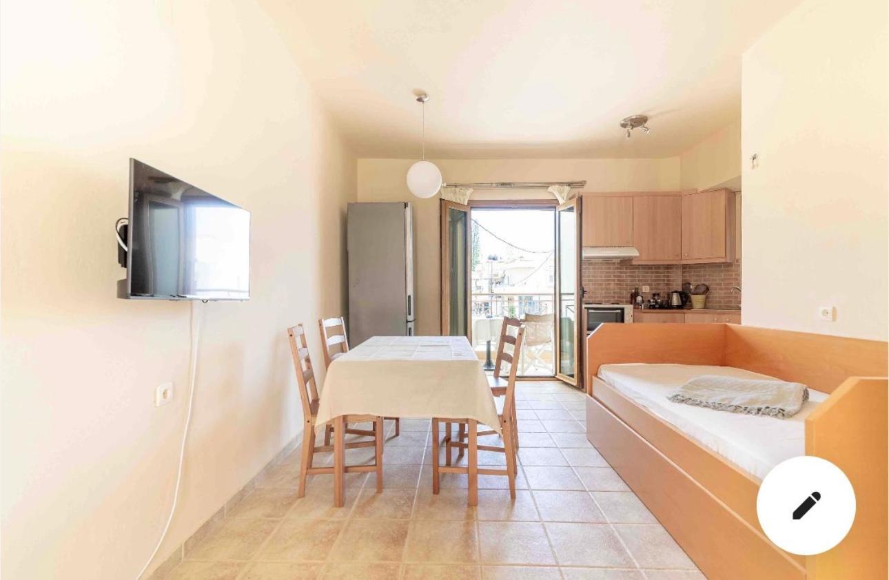 Crown Apartament Agia Pelagia
